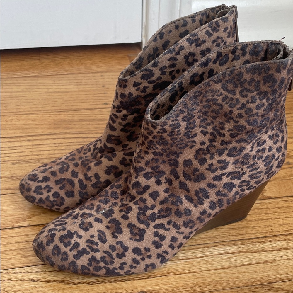 Impo Stretch Leopard Print Ankle Booties 6.5M